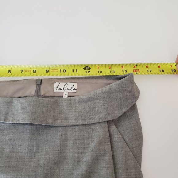 Aritzia Gray Women's Skort - Picture 7 of 8